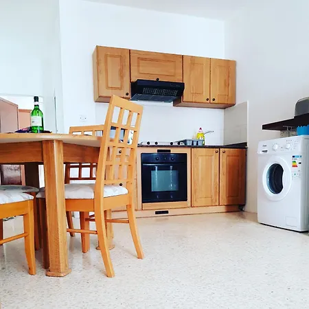 Sunshine Court 7 Апартаменты *