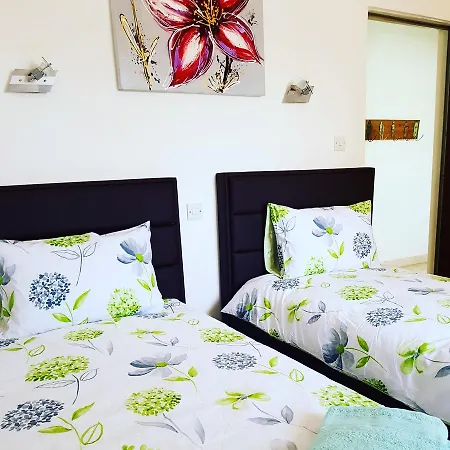Sunshine Court 7